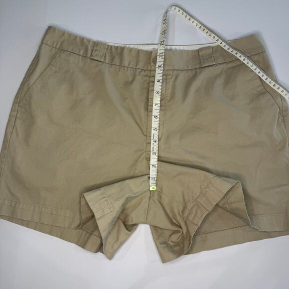Gap Women's Khaki Shorts | Women's Size 16 Regular | 5in inseam - Picture 5 of 7